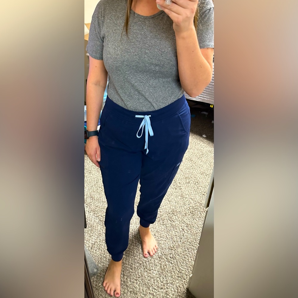 navy jogger style scrub pants